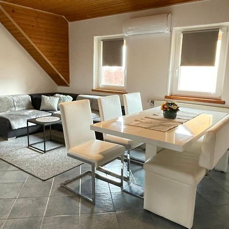 Villa Lili Apartments Балатонкерестур Экстерьер фото